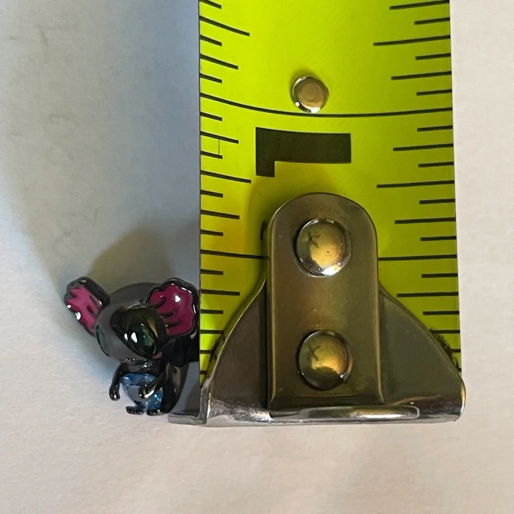 Bracelet Charm Black Salamander Holding Blue Rhinestone Heart - Picture 9 of 9